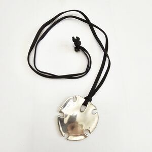 RLM Robert Lee Morris Studio Sterling Silver 925 Sand Dollar Pendant Necklace